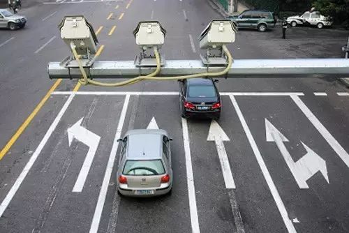 城市交通路口無線視頻監(jiān)控系統(tǒng) 城市交通路口無線視頻監(jiān)控系統(tǒng)